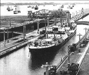 Early Days of Gatun Locks